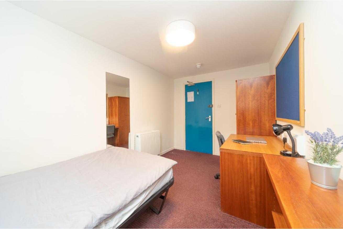 爱丁堡Joivy Affordable 3,4,5 And 12 Bed Private Flats Next To Royal Mile (Adults Only)公寓 外观 照片